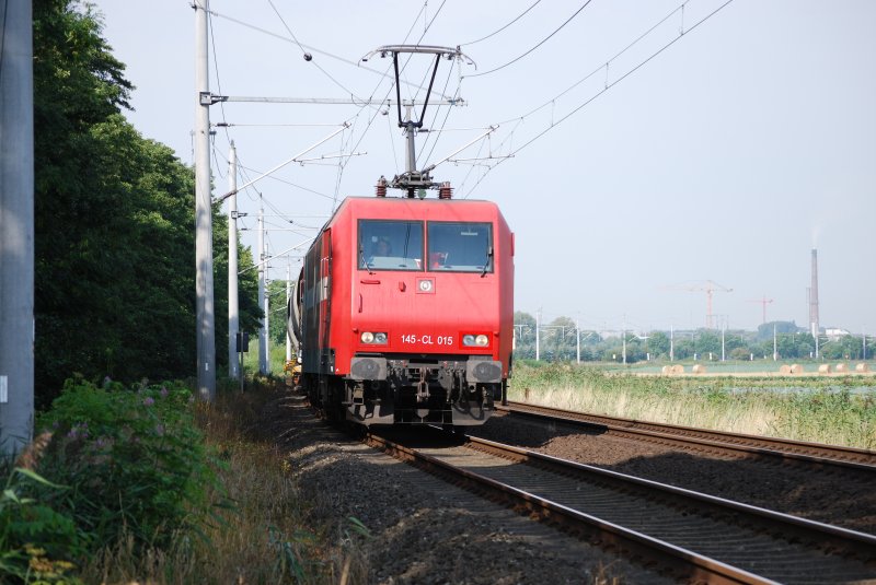 145-cl 015 mit dem HGK-Zug nach Kln-Eifeltor. Glckstadt, 07.08.08
