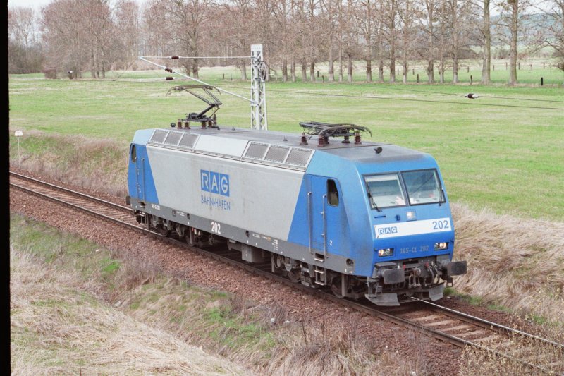 145-CL 202 der RAG kurz vor der Einfahrt in den PCK Werksbahnhof Stendell (19.04.2006)