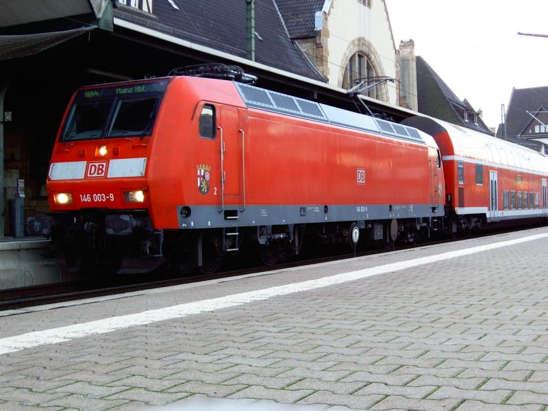 146 003 morgens mit RB nach Mainz in Worms.