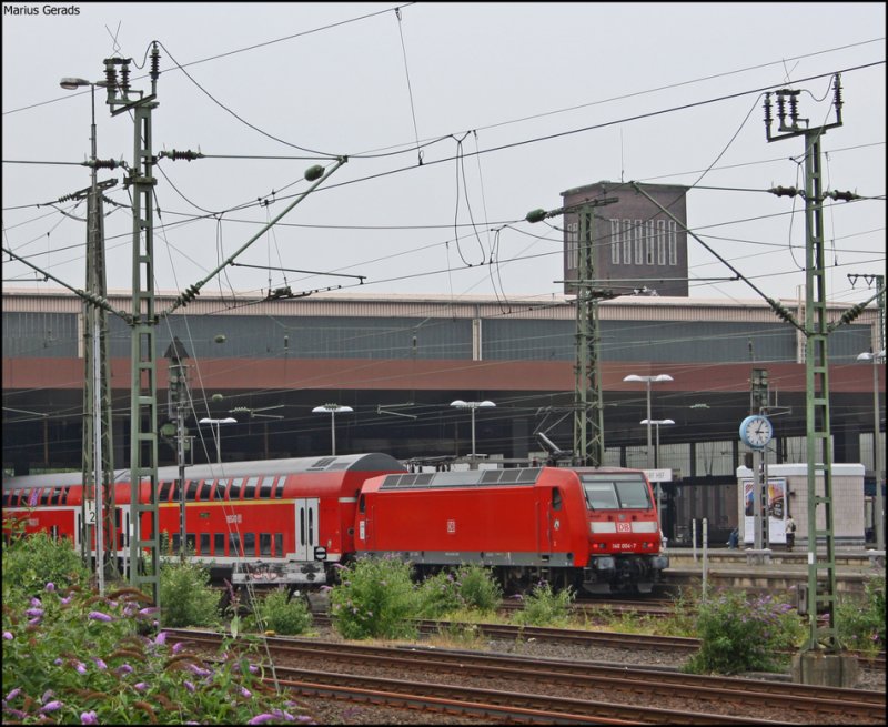 146 004 mit dem RE6 aus Minden bei der Einfahrt in Dsseldorf Hbf 11.8.2009