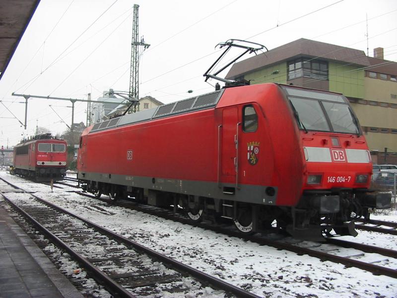 146-004 Solo abgestellt wegen Schulungsfahrten nach Biblis und dahinter 155-167.