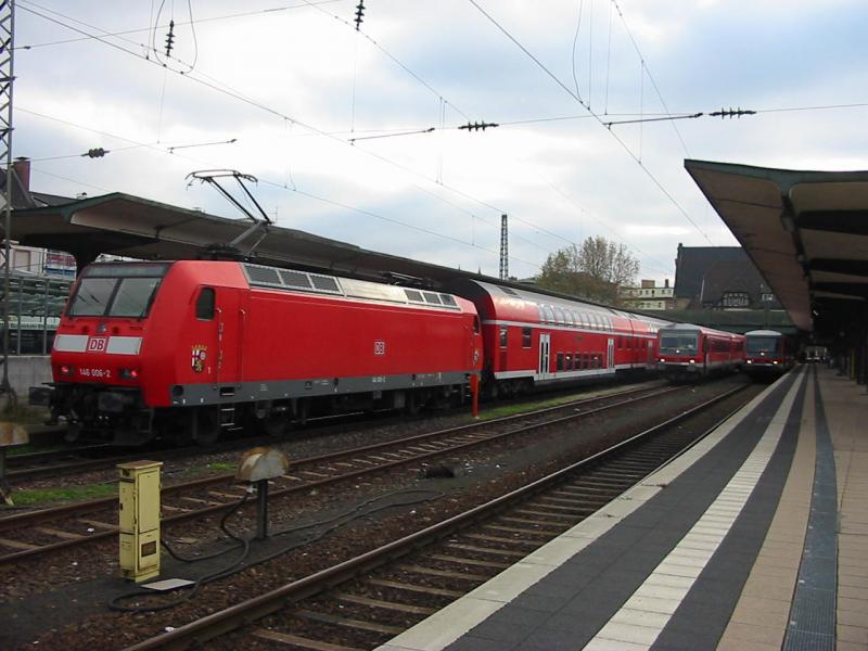 146-006-2 und zwei 628er am 1.12.2005 in Worms Hbf.