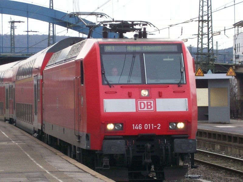146 011-2 ist bei der Bereitstellung in Aachen anzutreffen. 17.02.2007