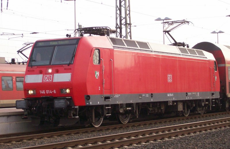 146 014-6 kurz vor ihrer Abfahrt nach Hamm(Westf) in Dren am 19.02.2007