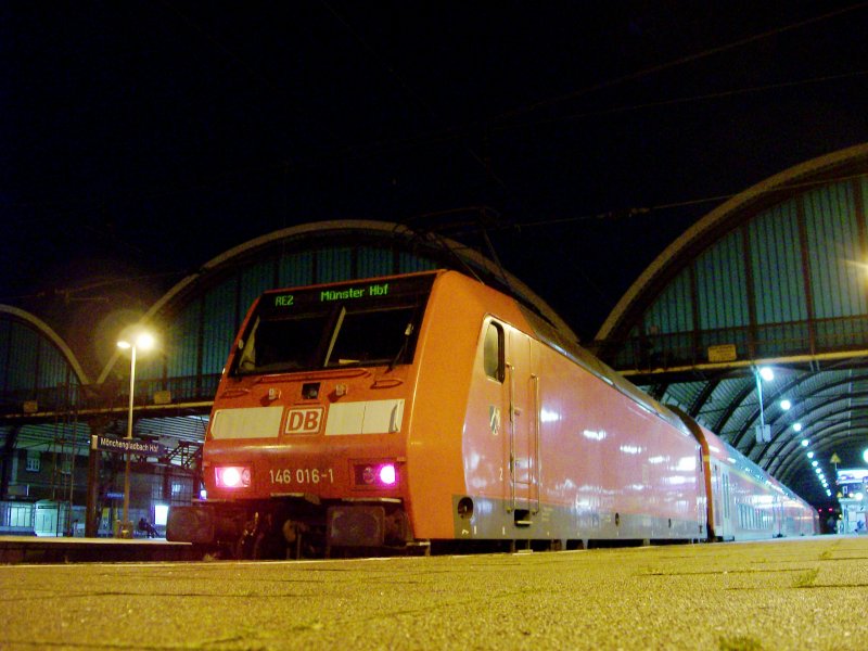 146 016-1 am Abend des 27.01.2007 in M´gladbach Hbf