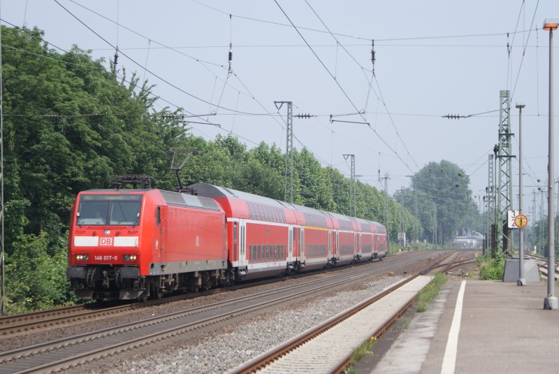 146 017-9 mit dem RE 5 nach Emmerich in Oberbilk (Dsseldorf) am 08.06.08