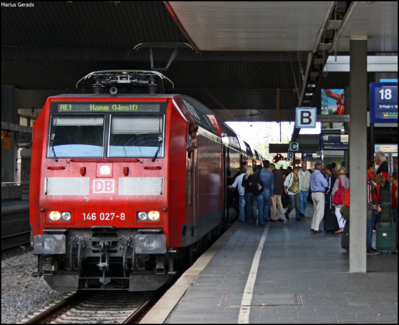 146 027 mit dem RE10113 nach Hamm (Westf.) in Dsseldorf Hbf 30.7.2009