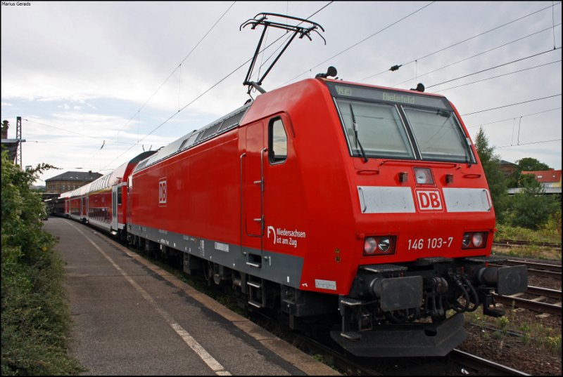 146 103 mit dem RE14208 nach Bielefeld in Minden 1.8.2009
