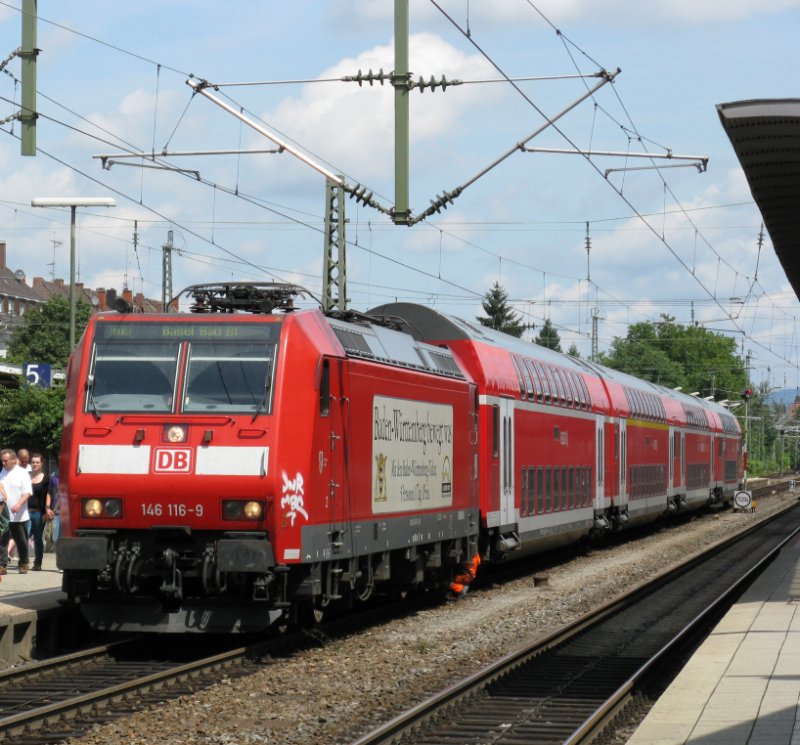146 116-9 mit RE 31017 von Offenburg nach Basel Bad Bf.Am 28.07.09 in Freiburg(Breisgau)Hbf.