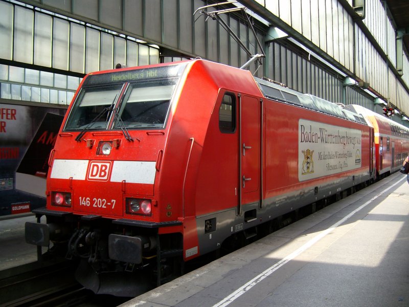 146 202 mit 3-Lwentakt-Werbung RE nach Heidelberg am 07.09.2009 in Stuttgart Hbf