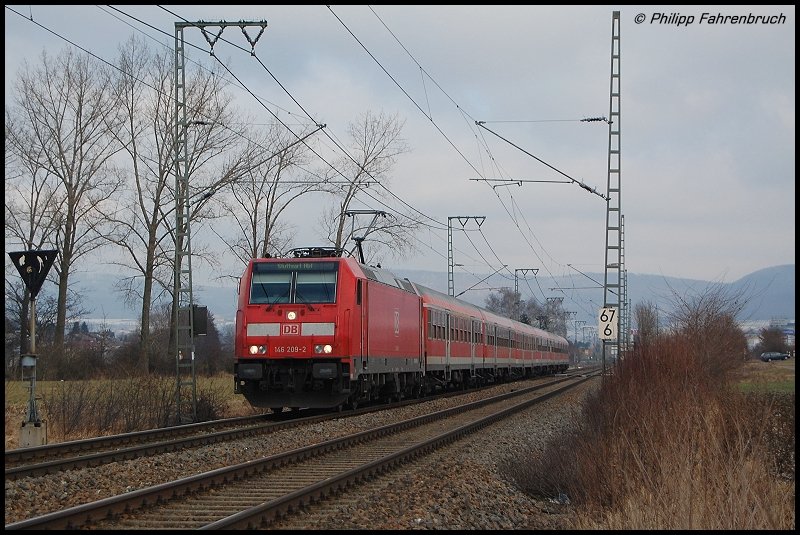 146 209-2 zieht am 02.01.08 RE 19448 von Aalen ber die Remsbahn (KBS 786) nach Stuttgart Hbf, aufgenommen bei Aalen-Essingen.