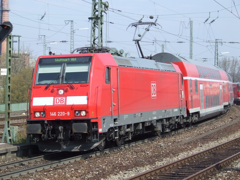 146 220 bei der Einfahrt in Bietigheim-Bissingen am 07.04.2007