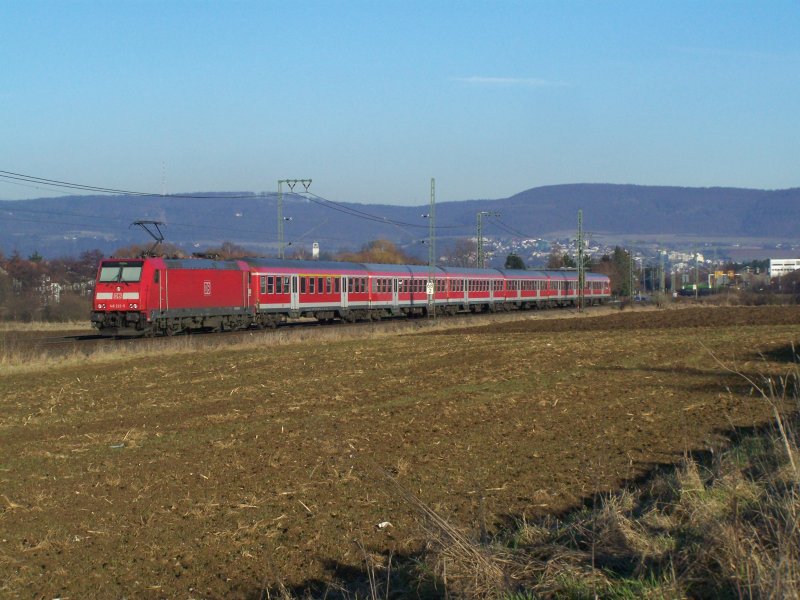 146 222-5 mit dem RE 19449 von Stuttgart Hbf nach Aalen. Aufgenommen am 25.Januar 2008 kurz vor Aalen. 