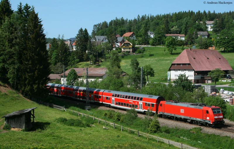 146 229-0 mit dem RE 4713 (Karlsruhe Hbf-Konstanz) am km 69,1 24.5.09