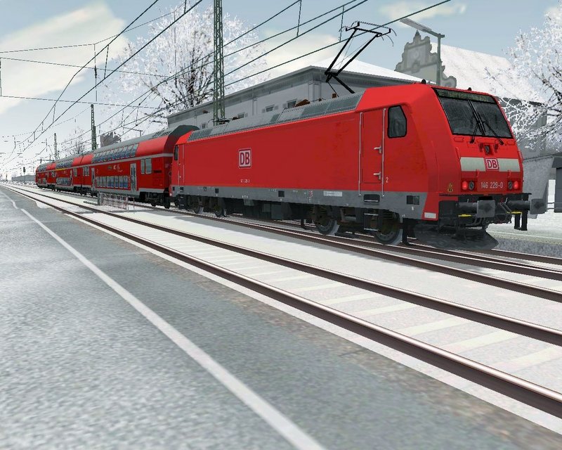 146 229-0 steht wegen einem HP0 im Bf Gengenbach. Schwarzwaldbahn Halycon!