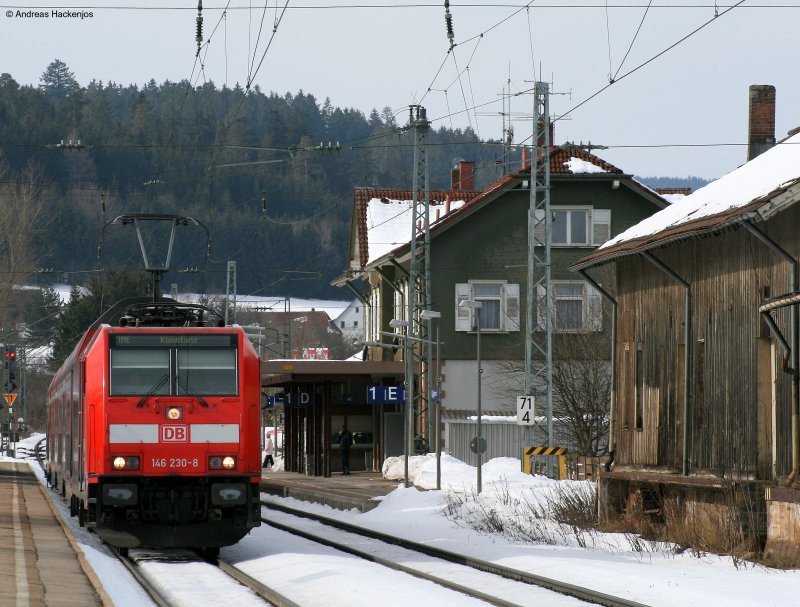 146 230-8 mit dem IRE 4705 (Karlsruhe Hbf-Konstanz) wird St.Georgen (Schwarzw) in K�rze verlassen 1.3.09