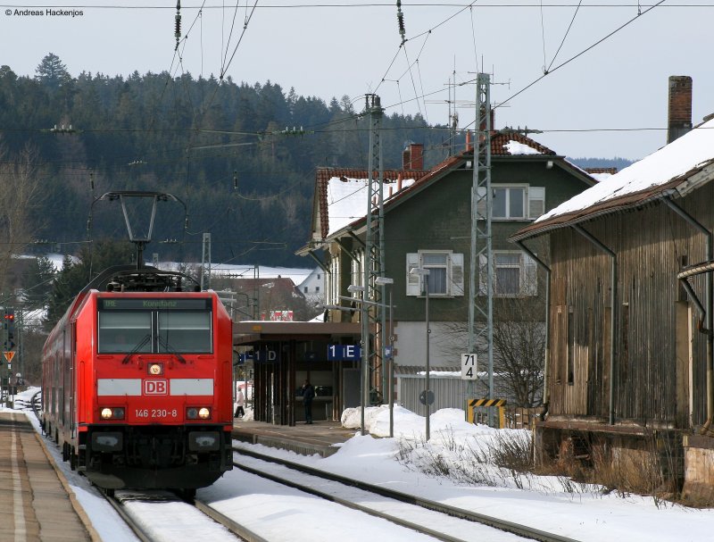 146 230-8 mit dem IRE 4705 (Karlsruhe Hbf-Konstanz) wird St.Georgen (Schwarzw) in Krze verlassen 1.3.09
