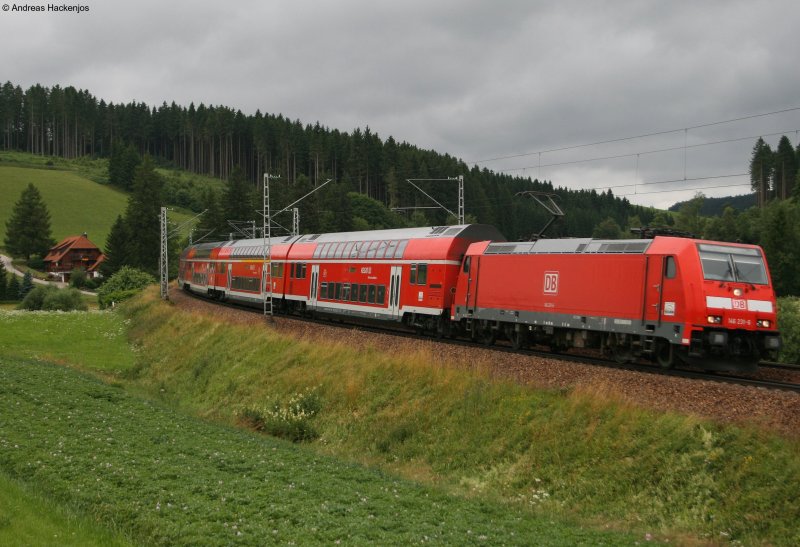 146 231-6 mit dem IRE 4705 am km 70,0 12.7.08. SIe ist eine der wenigen Loks die auf der Schwarzwaldbahn die noch keine UIC Nummer hat