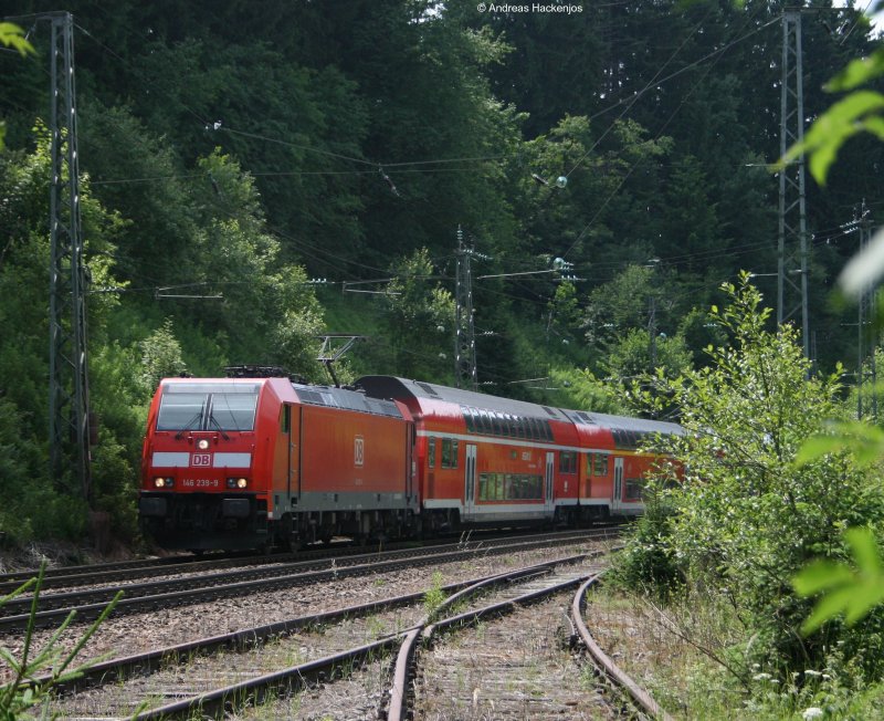 146 239-9 mit dem IRE 4711 kruz nach dem Verlassen des Somemrauertunnels am 25.6.08