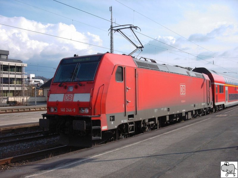 146 244-9 schiebt den Regionalexpress 4979 von Sonneberg / Thringen nach Nrnberg. Die Aufnahme endstand am 04. Mrz 2008 um ca. 14.30 Uhr im Bahnhof Coburg, von wo aus es um 14.35 weiter geht.