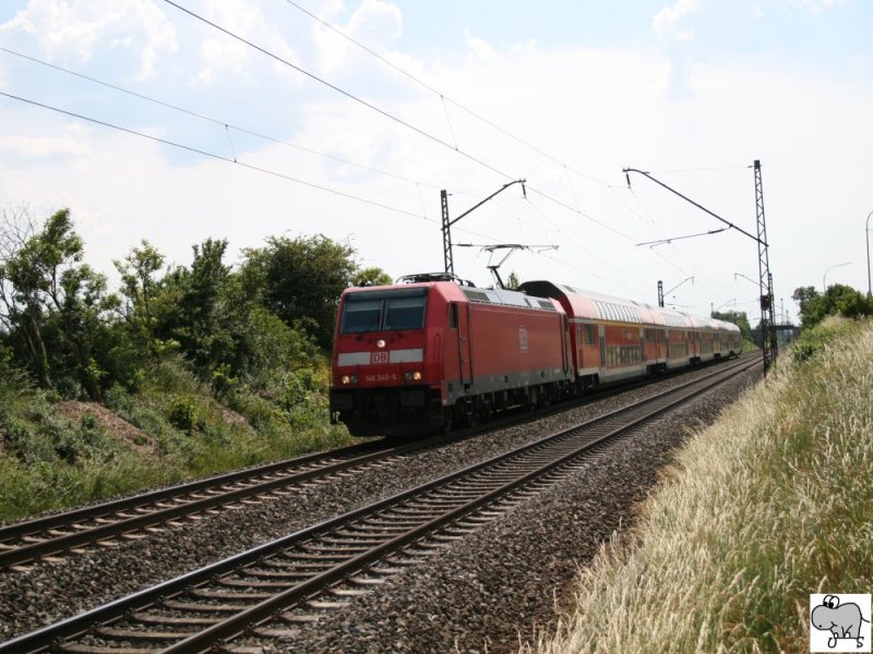146 245-6 mit einen Regionalexpress am 8. Juni 2008 kurz vor Lichtenfels.