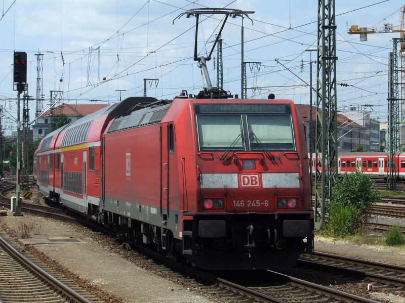146 245 verlsst am 18.06.2009 Nrnberg mit einem RE.