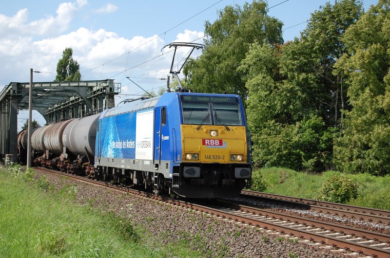 146 520-2 der RBB am 18.05.2009 nach �berquerung des Mittellandkanals bei Peine