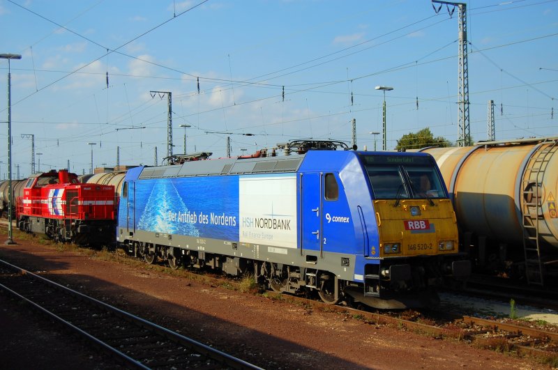 146 520-2 stand am 31.07.07 im Gterbereich von Ingolstadt (dieses Foto entstand aus dem Personenzug - ffentlich zugnglich).
