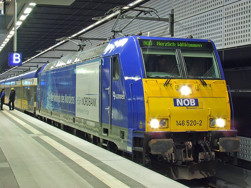 146 520 mit X 80002 nach Leipzig Hauptbahnhof am 03.03.2007 im Berliner Hauptbahnhof