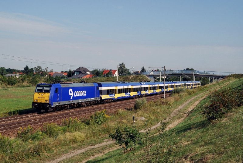146 521 mit dem Interconnex X 80002 bei Zschortau (04.08.2007)