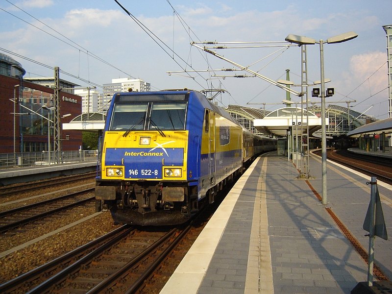 146 522-8 mit dem InterConnex (X) in Berlin Ostbahnhof am 13.07.2006