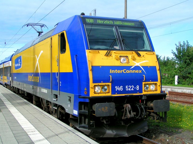 146 522-8 steht mit Zug X 80004 am Bhf. Warnemnde zur Abfahrt bereit; 070901 