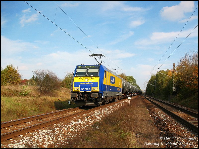 146 522 mal nicht mit einem ICX sondern einem Kesselzug unterwegs in Doberlug-Kirchhain unterer Bf. Ich finde eine scheuliche Werbung aber ein schner Schnappschu.