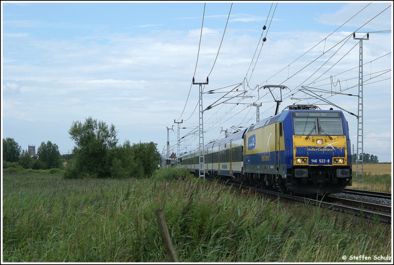 146 522 mit dem InterConnex aus Warnemnde nach Leipzig am 19.07.09 in Sildemow