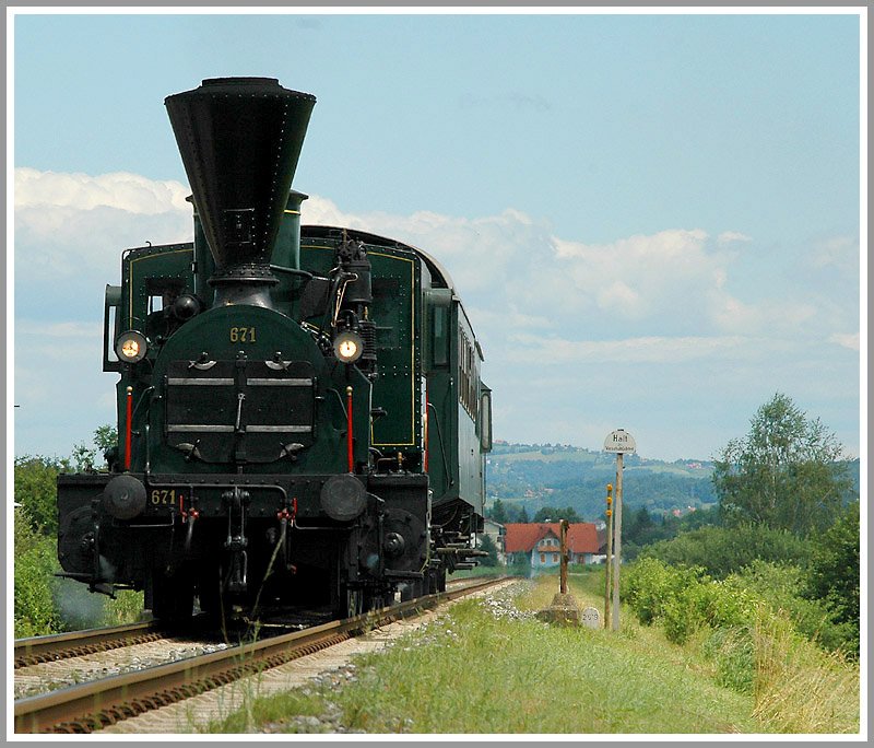 146 Jahre alt, und st�ndig im Einsatz. 671 am 30.6.2006 mit ihrem SPz 8531 kurz vor der Durchfahrt in Frauental a.d. Lassnitz.