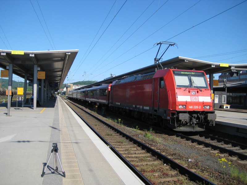 146.2 steht mit RE nach Wrzburg bzw. Nrnberg steht Abfahrtsbereit in Aschaffenburg