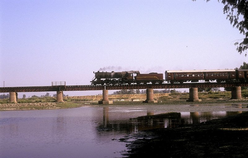 15 096  Sultanpur  26.10.93