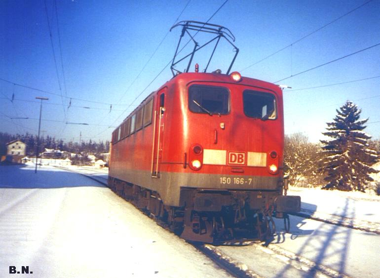 150 166 als  Pressiger  Schiebelok nach getaner Arbeit in Steinbach am Wald. 13.02.2003