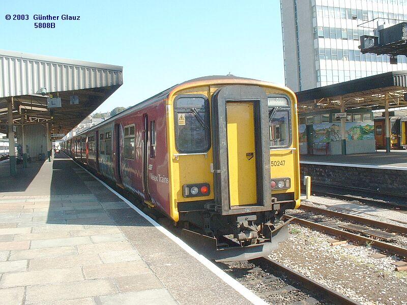 150 247 der Wessex Trains am 17.09.2003 in Plymouth.