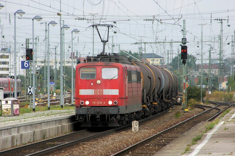 151 016 am 19.09.09 in M�nchen Ost