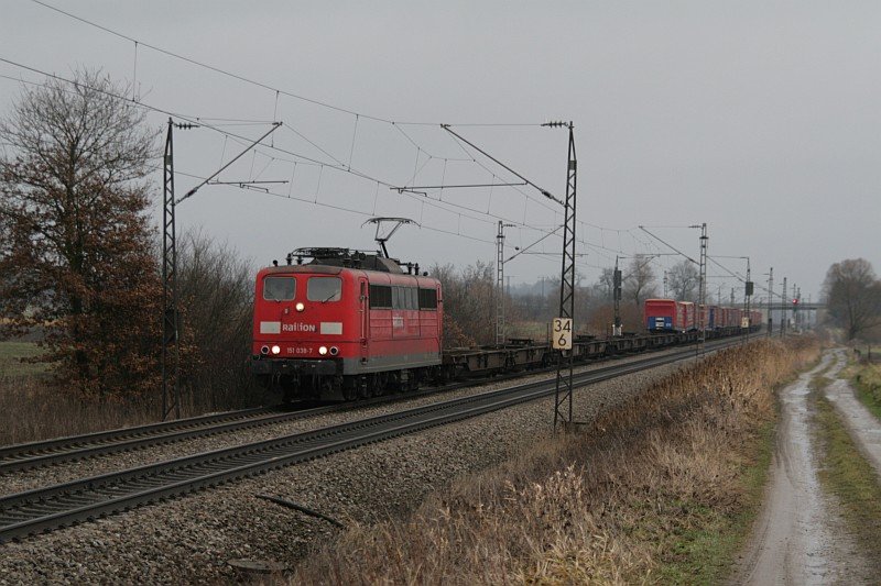 151 038-7 mit dem Winner am 30.11.07 bei Hattenhofen