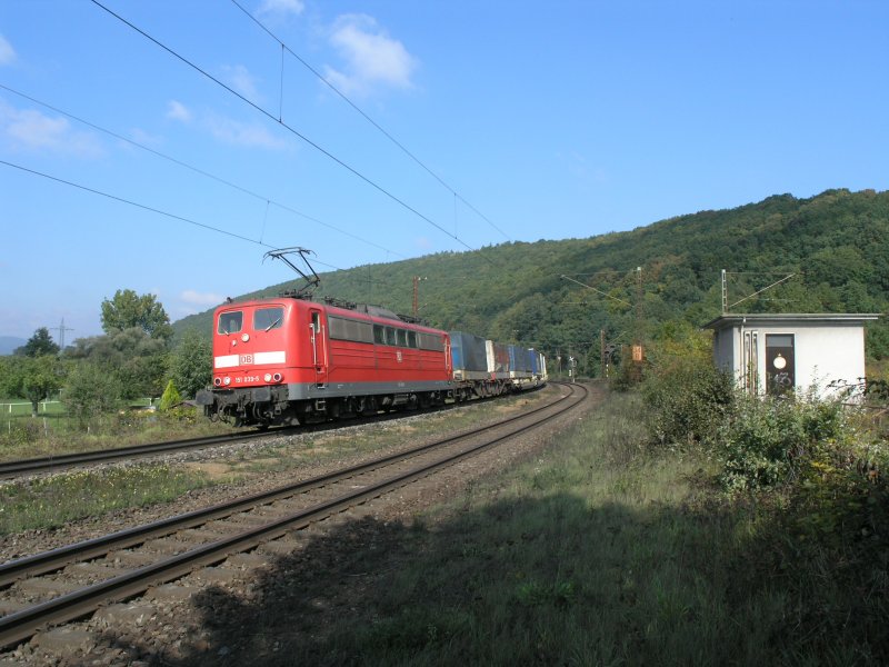 151 039 mit Wechselpritschen in der Kurve bei Wernfeld.27.09.08