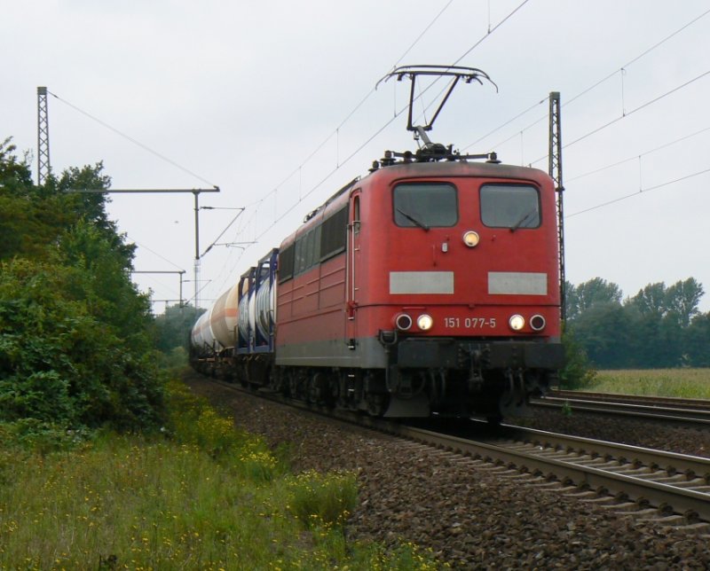 151 077 ist logolos. Hier bei Ashausen nahe Hamburg.