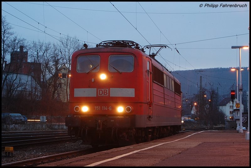 151 114-6, am Abend des 03.01.08 als Lz aus Stuttgart in Aalen auf Gleis 5 angekommen, wird in krze an FZT 56080 ansetzen und diesen nach Stuttgart-Hafen bringen.