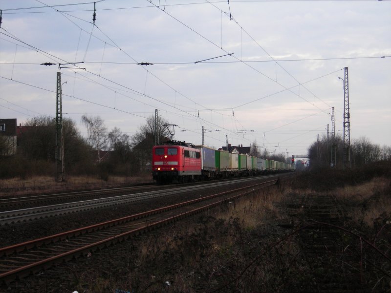 151 140 mit Aufliegern in Sarstedt