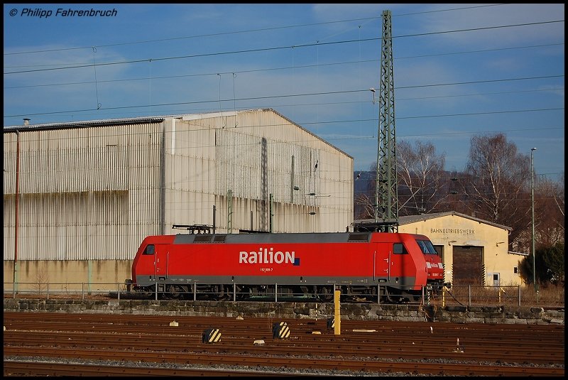 152 009-7 steht am 23.01.08 abgebgelt vor dem ehem. BW in Aalen.