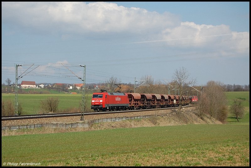 152 014 wurde am 01.04.08 mit CFN 47388 am Km 77,2 der Remsbahn (KBS 786) bei Aalen-Hofen bildlich verewigt.