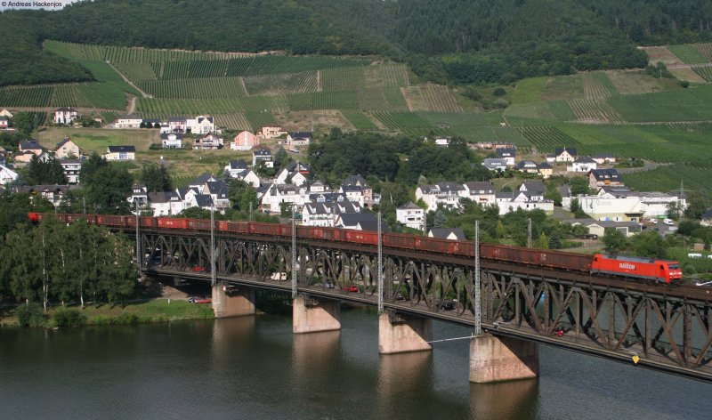 152 018-8 mit Eaos Ganzzug -> Trier auf der Moselbrcke in Bually 30.7.08