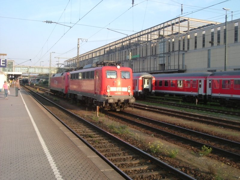 152 021 und 140 612 am 06.10.2005 in Regensburg.