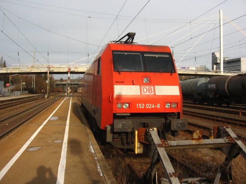 152 024-2 sonnt sich am 3.1.08 in Villingen